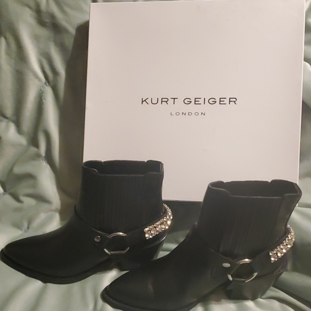 NIB Kurt Geiger Sylvie booties with crystal detail